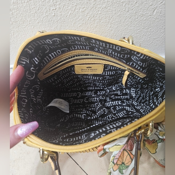 ✨️JUICY COUTURE YELLOW LEATHER ORIGINAL SATCHET PURSE✨️ OG JUICY COUTURE - Picture 10 of 11